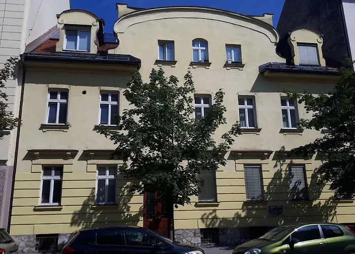 Maison d'hôtes Tabor - Rozmanova Street 2*